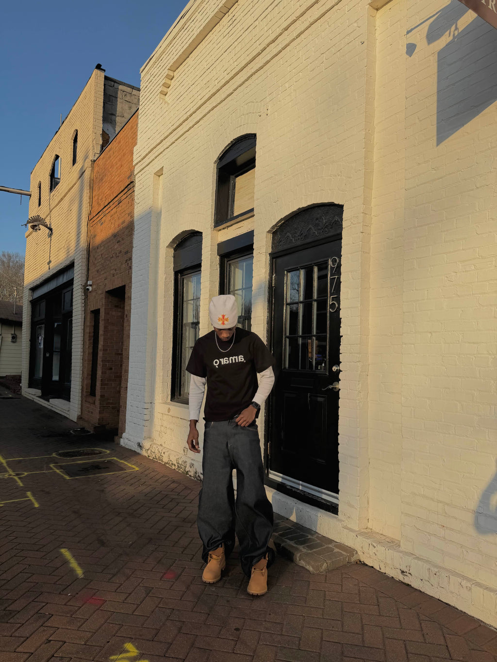 WHITE/BLACK LOGO TEE